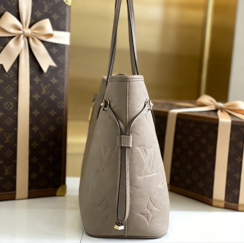 <AUTHENTIC>Louis Vuitton Neverfull MM Tote Bag - Picture 4 of 6